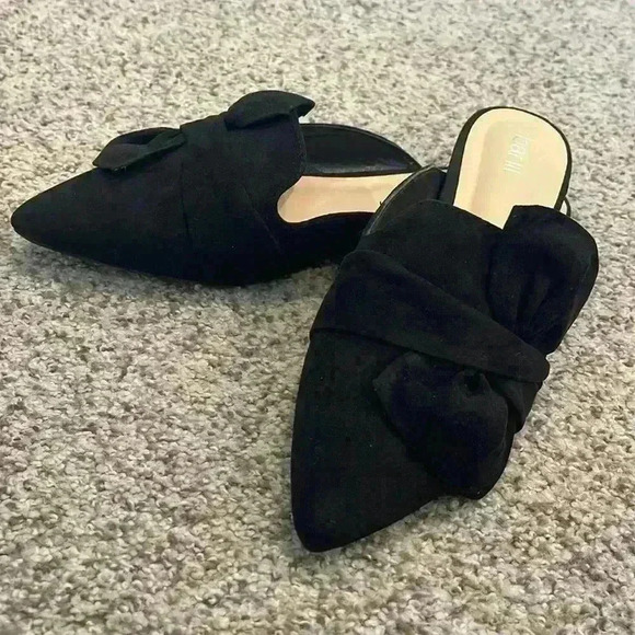 Bar III Shoes - Women’s Bar III Black Suede Mules w/ Bow Detail - Size 10